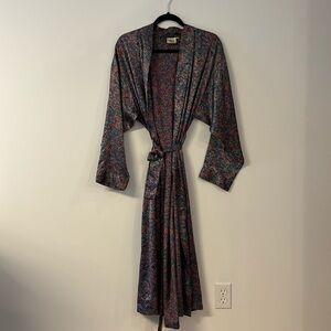 Vintage Eaton Vanity Fair robe